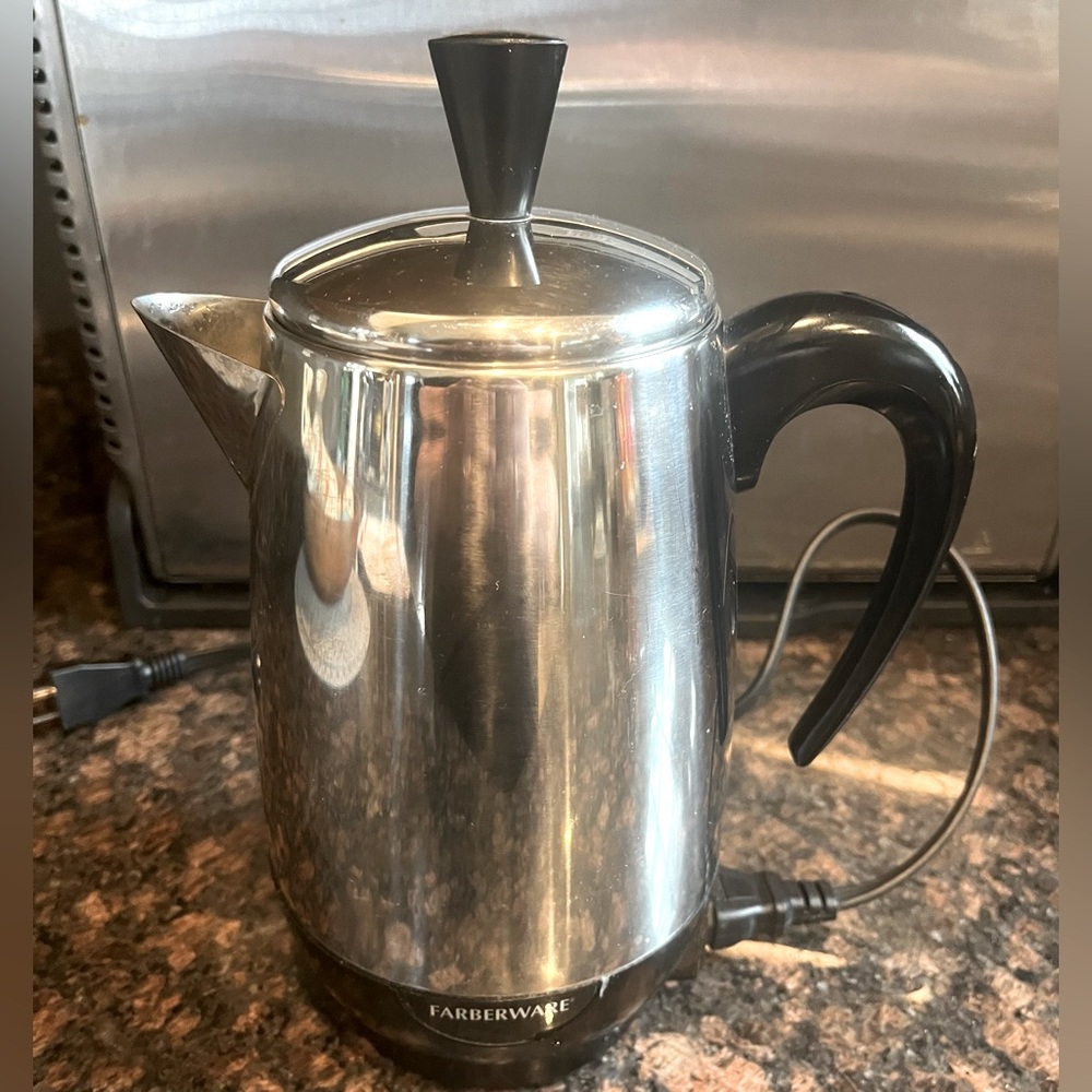 Faberware 8-cup Percolator Coffee Maker Model FCP-280, 60 Hz 1000 W